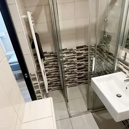 Budapest- Podmaniczky Unit 2 * Budapeşte