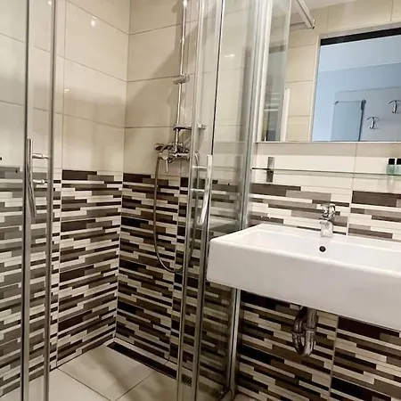 Budapest- Podmaniczky Unit 2 Apartment *