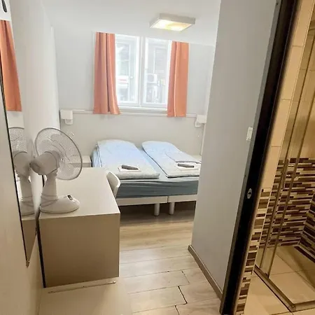 Budapest- Podmaniczky Unit 2 *